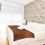 Ancora Hotel *